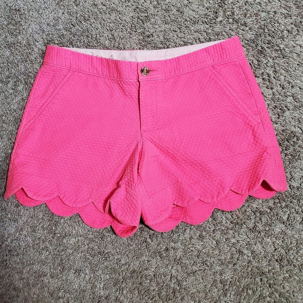 Lilly Pulitzer "The Buttercup Short" Bubble Gum Pink Barbiecore Scalloped Shorts